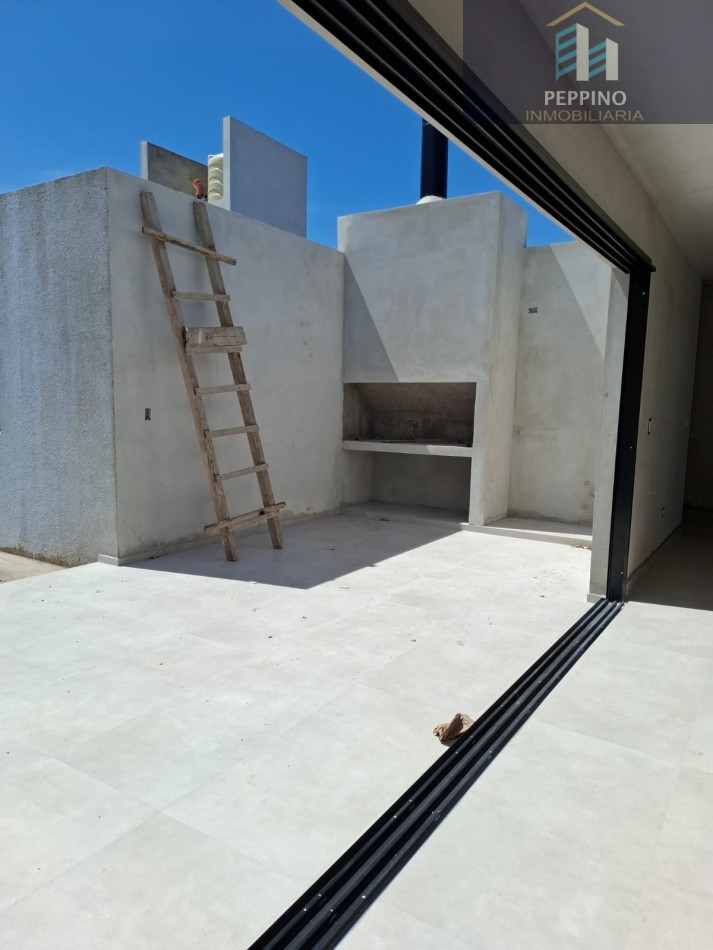 VENTA - Casa en 1 Planta | 3 Dormitorios + Oficina | Barrio Bela Vista
