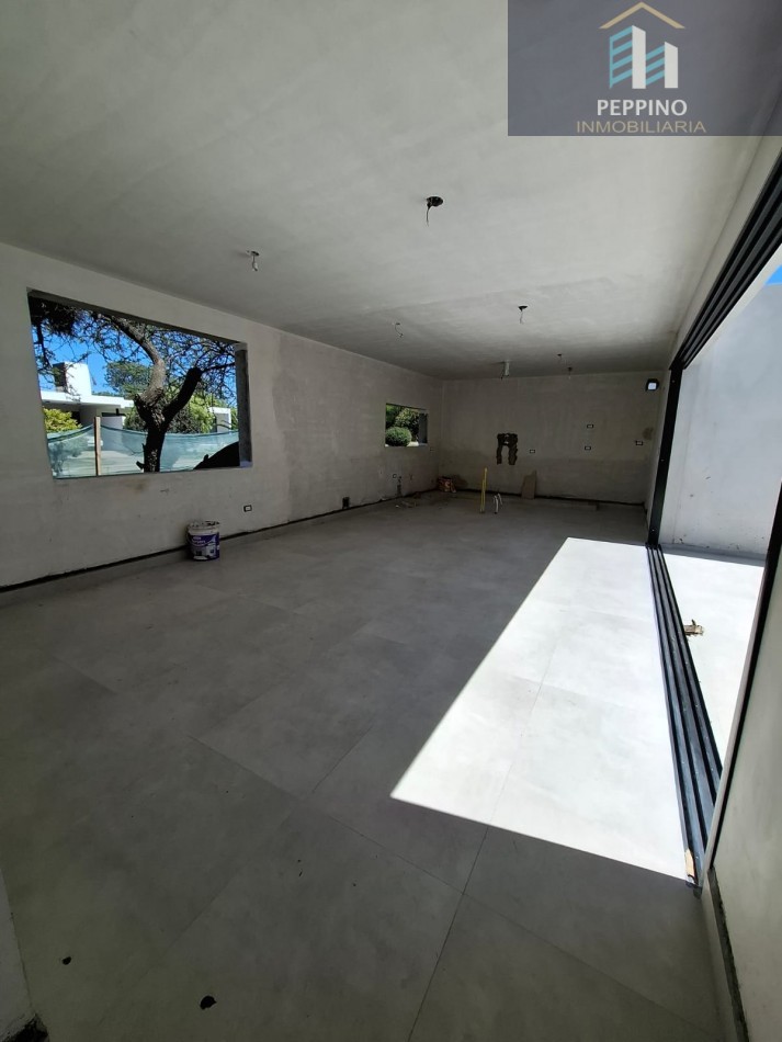 VENTA - Casa en 1 Planta | 3 Dormitorios + Oficina | Barrio Bela Vista