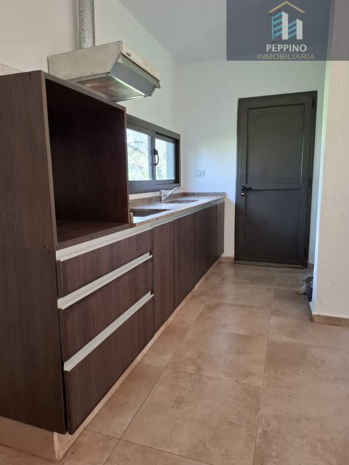 Se vende casa 3 dormitorios Villa Catalina
