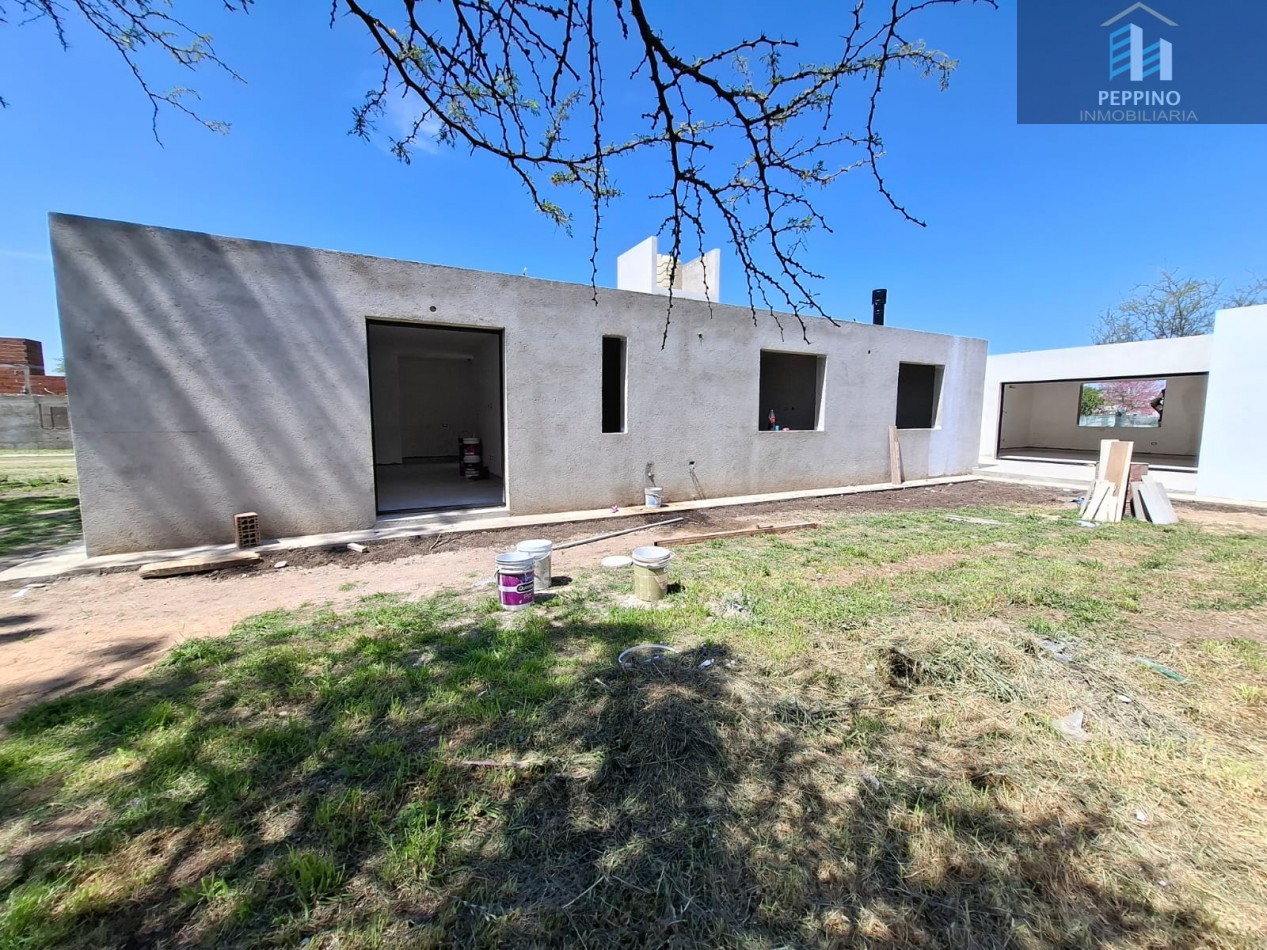 VENTA - Casa en 1 Planta | 3 Dormitorios + Oficina | Barrio Bela Vista