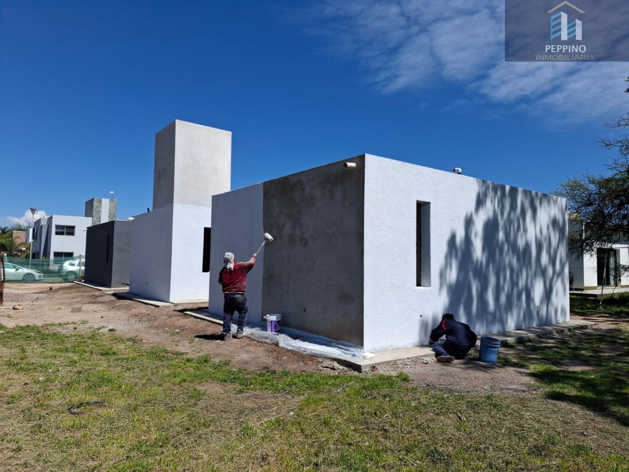 VENTA - Casa en 1 Planta | 3 Dormitorios + Oficina | Barrio Bela Vista