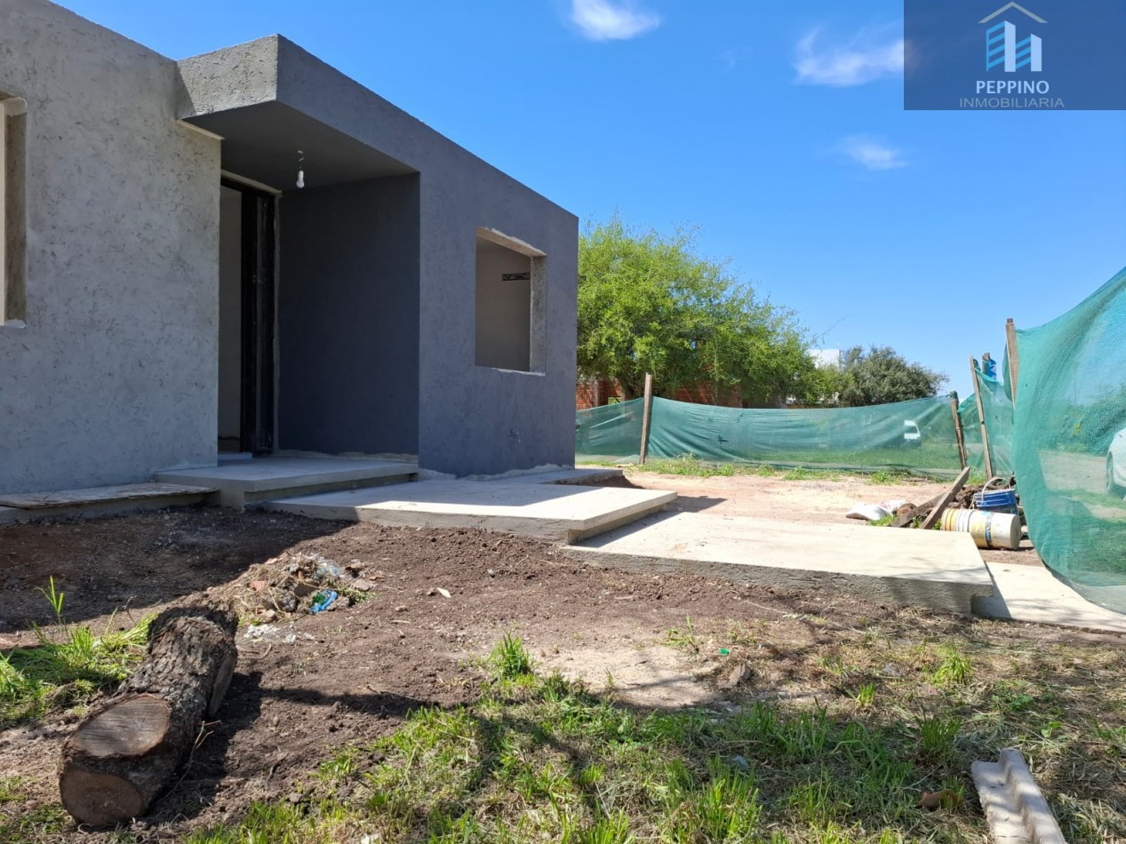 VENTA - Casa en 1 Planta | 3 Dormitorios + Oficina | Barrio Bela Vista