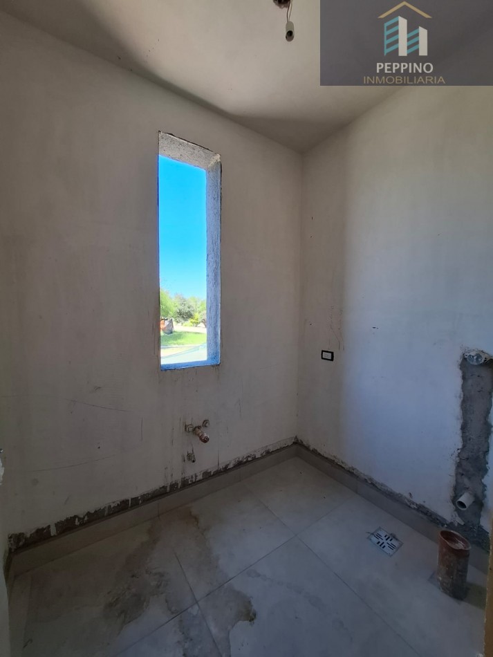 VENTA - Casa en 1 Planta | 3 Dormitorios + Oficina | Barrio Bela Vista