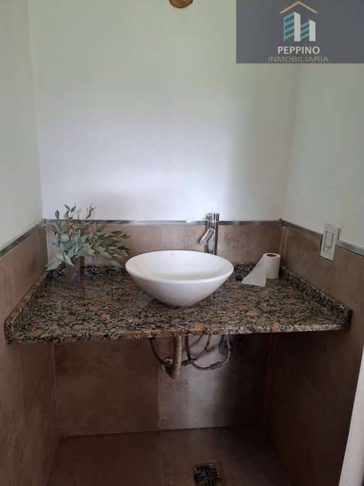 Se vende casa 3 dormitorios Villa Catalina