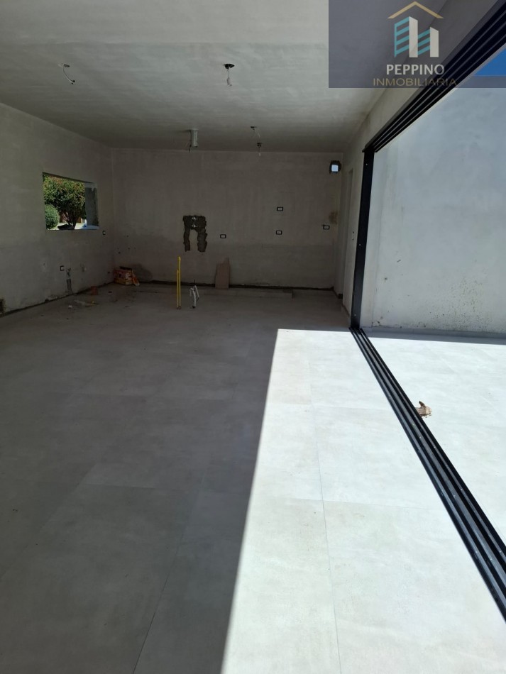 VENTA - Casa en 1 Planta | 3 Dormitorios + Oficina | Barrio Bela Vista